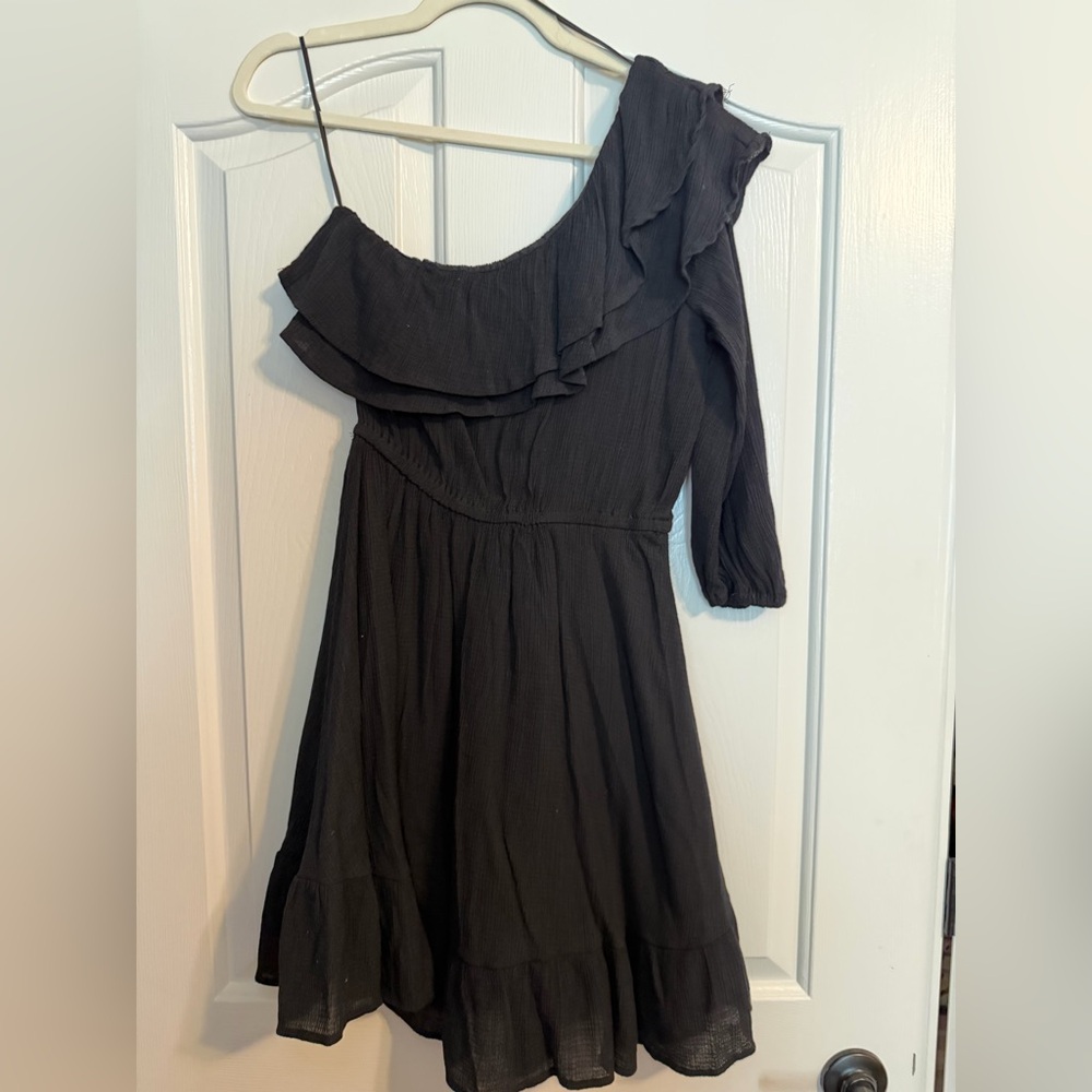ODDY Black One-Shoulder Dress with Ruffle